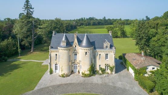 Villa Château Le Petit Lattay, Rental in Southwest